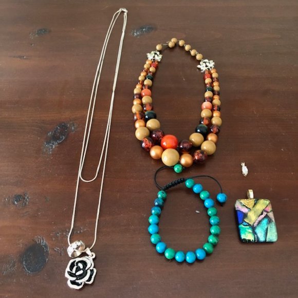 5 Piece Bundle: Faux Diamond Drop, Beaded Bracelet, Two Necklaces, Pendant - Picture 1 of 12